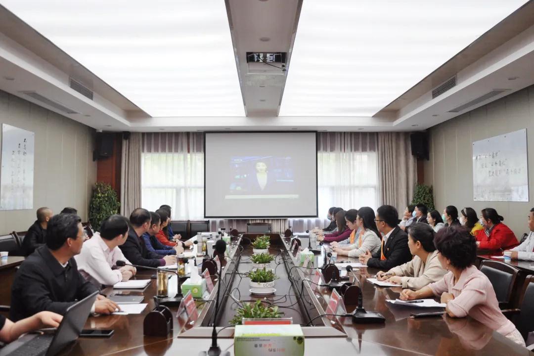 安徽：阜陽市婦女兒童醫(yī)院援鄂人員應(yīng)邀赴潁州區(qū)醫(yī)保局作宣講