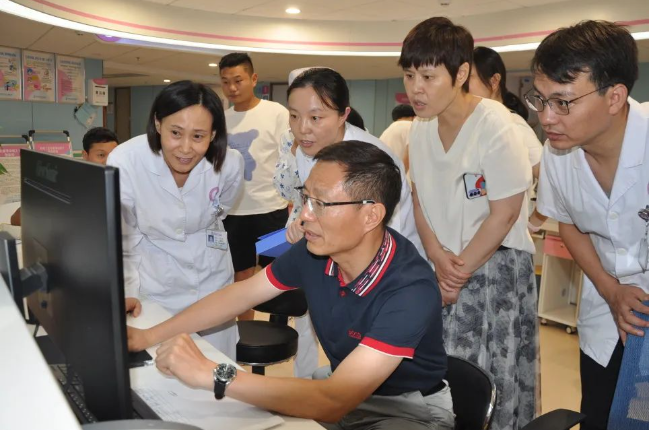 國家衛(wèi)生健康委婦幼司來阜陽市婦女兒童醫(yī)院調(diào)研出生醫(yī)學(xué)證明管理工作